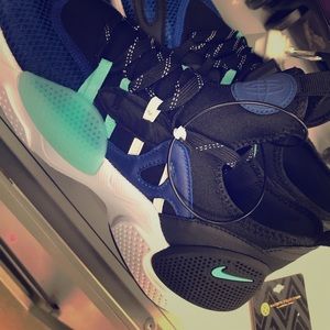 Condition: Brand new w/ tags